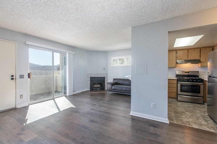 2 Bed Home for Sale in Canyon Country, California