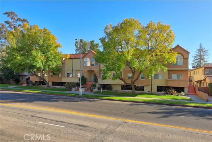 2 Bed Home for Sale in Studio City, California
