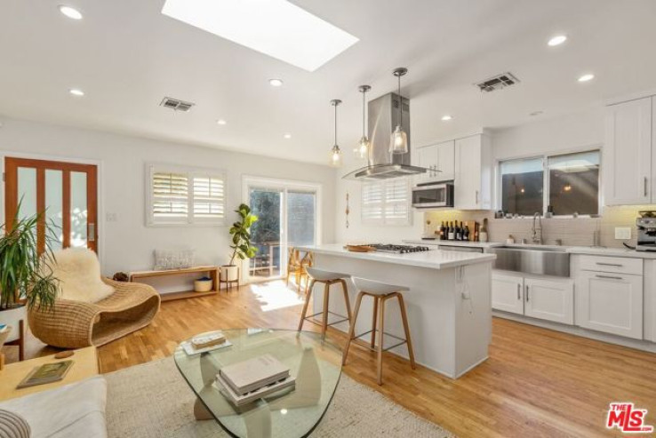 2 Bed Home for Sale in Venice, California
