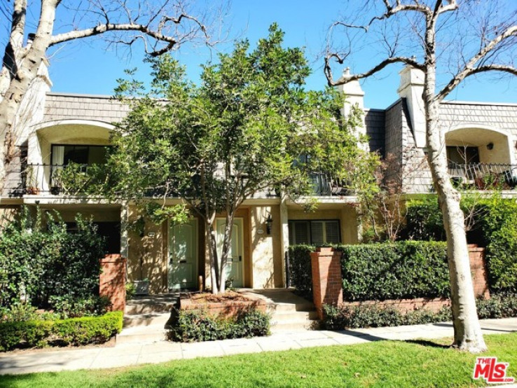3 Bed Home for Sale in Los Angeles, California