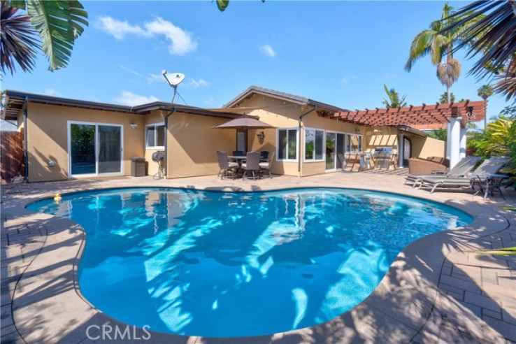 3 Bed Home for Sale in Costa Mesa, California