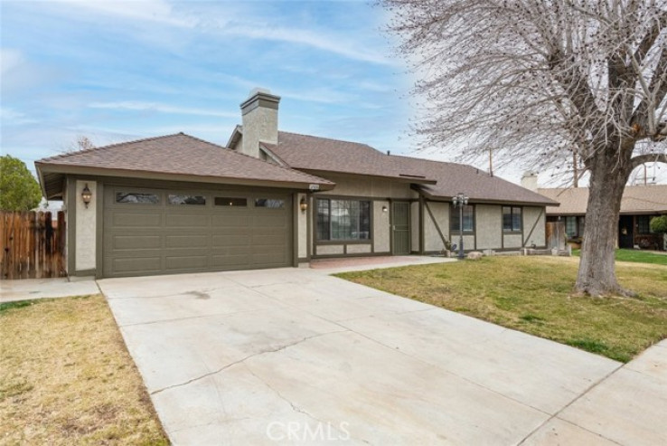 4 Bed Home for Sale in Palmdale, California