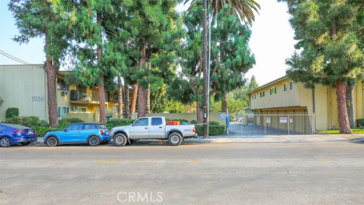 1 Bed Home for Sale in Studio City, California