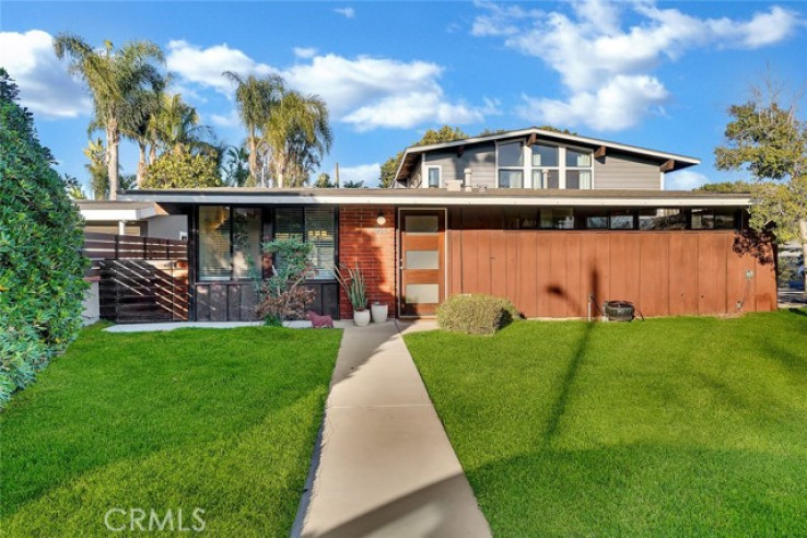  Income Home for Sale in Costa Mesa, California