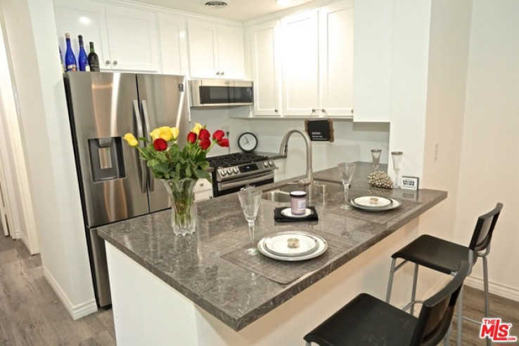 2 Bed Home for Sale in Culver City, California