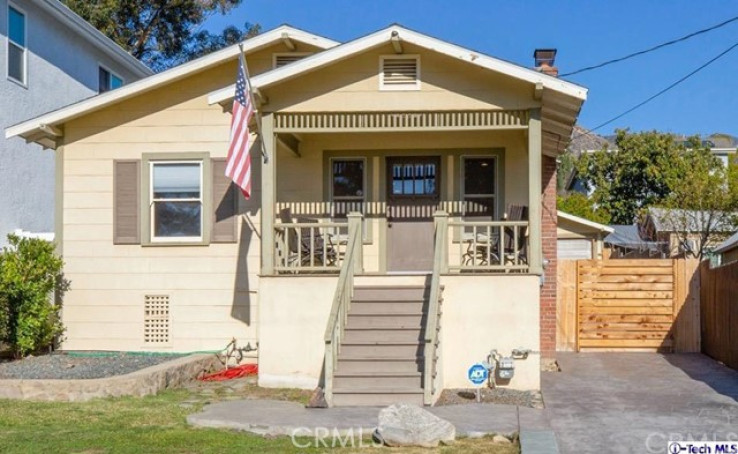 Residential Home in Sunland/Tujunga