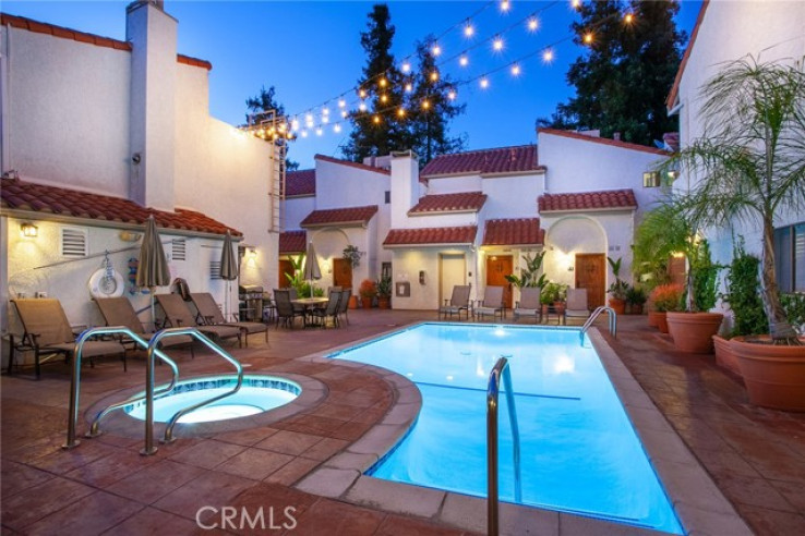 1 Bed Home for Sale in Studio City, California