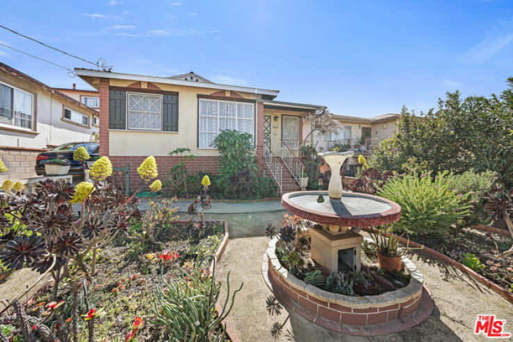 3 Bed Home for Sale in Hawthorne, California