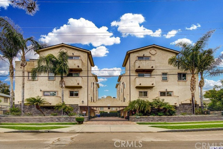 Residential Home in North Hollywood