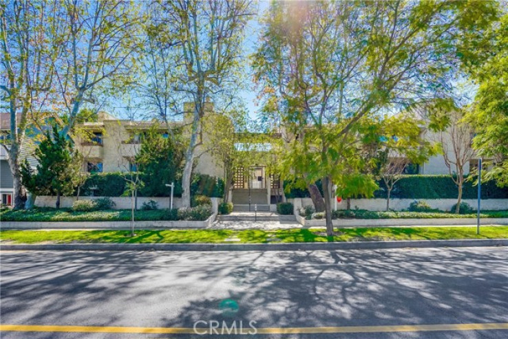 2 Bed Home for Sale in Studio City, California