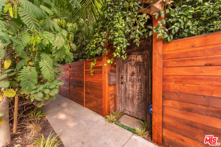 4 Bed Home for Sale in Venice, California