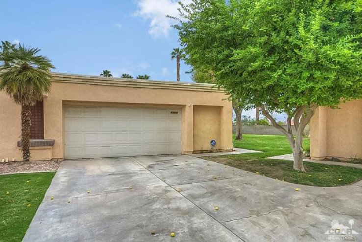 2 Bed Home for Sale in Palm Desert, California