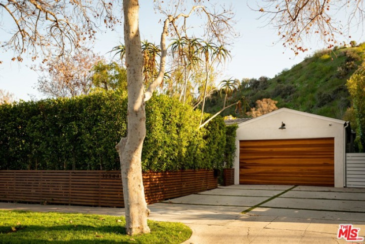 3 Bed Home for Sale in Studio City, California
