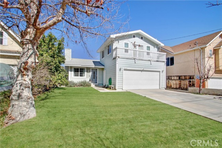Residential Home in Castaic