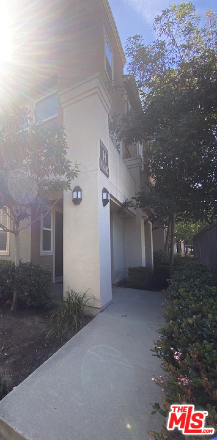2 Bed Home for Sale in Compton, California