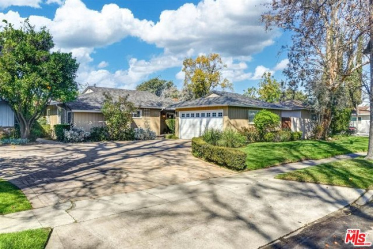 Residential Home in Sherman Oaks