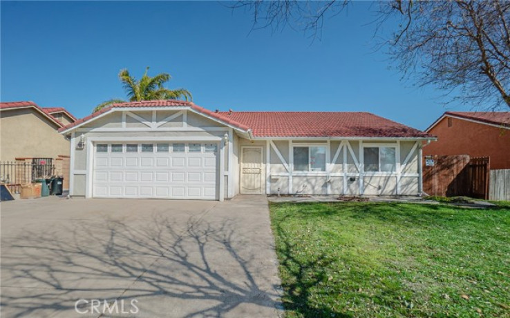 3 Bed Home for Sale in Bloomington, California