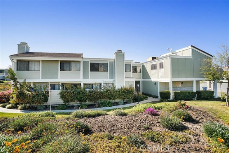 2 Bed Home for Sale in Canyon Country, California