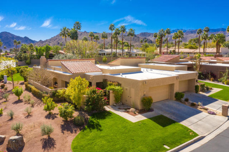 Residential Home in South Palm Desert