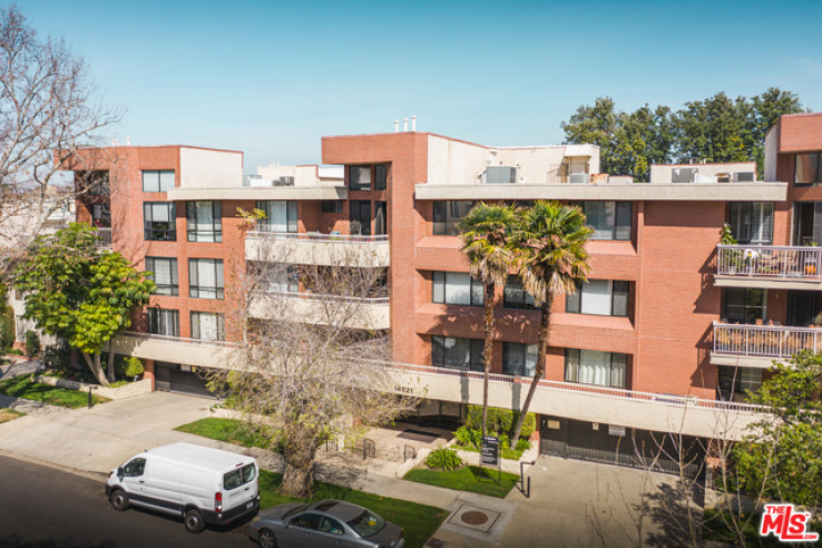 2 Bed Home for Sale in Sherman Oaks, California