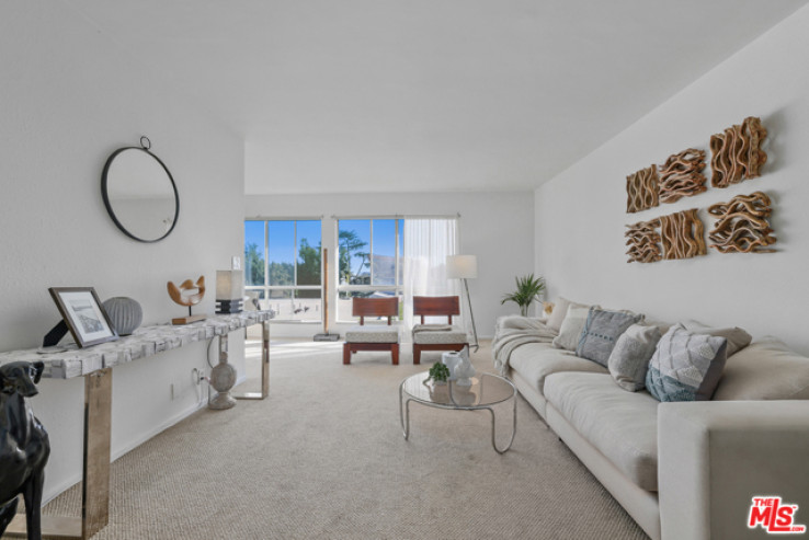 Residential Home in West Hollywood Vicinity