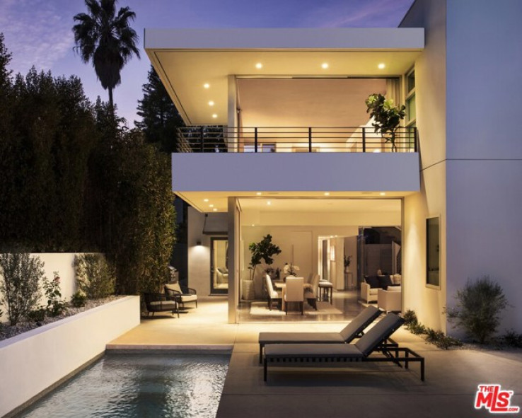 3 Bed Home for Sale in Venice, California