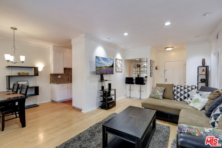 Residential Home in West Hollywood Vicinity