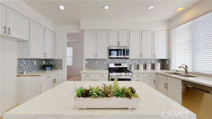 5 Bed Home for Sale in Victorville, California