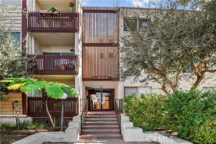 2 Bed Home for Sale in Culver City, California