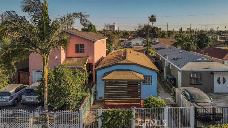 Residential Home in Compton N of Rosecrans, E of Central