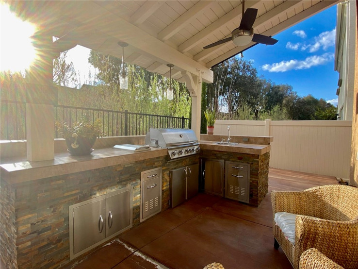4 Bed Home for Sale in Canyon Country, California