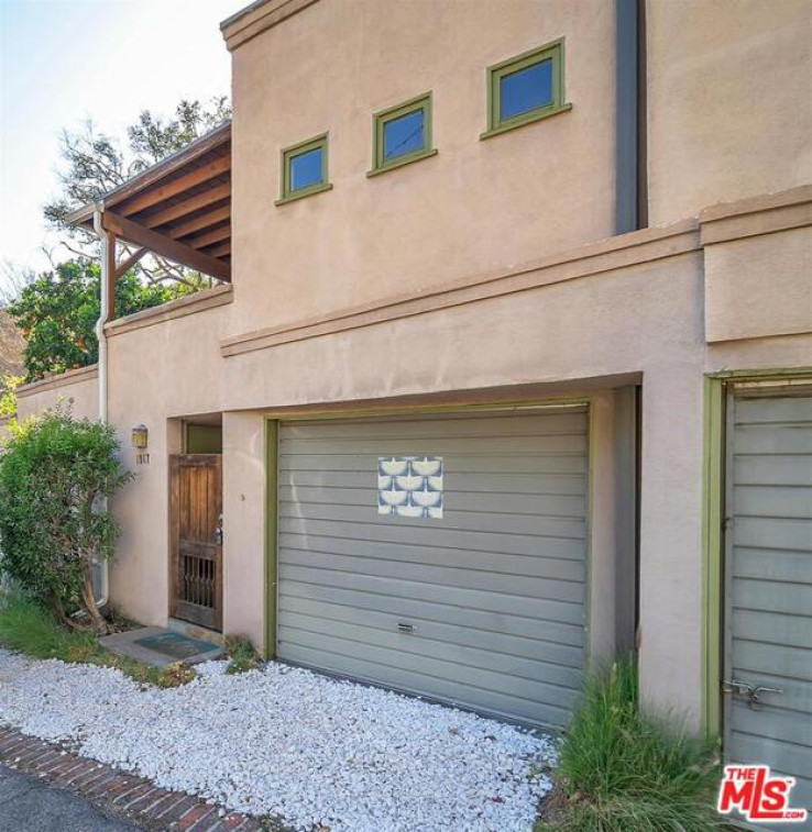 2 Bed Home for Sale in Los Angeles, California