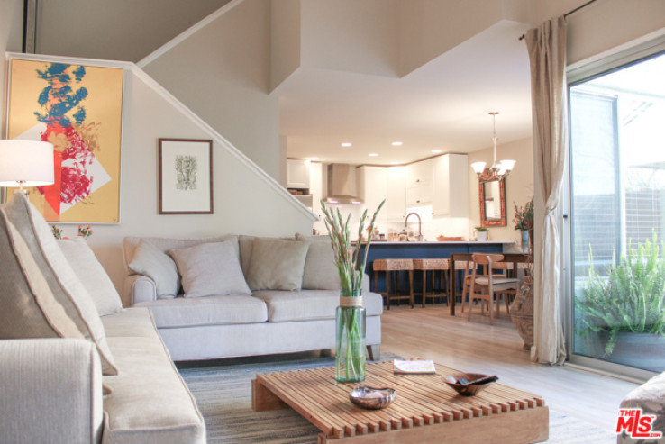 Residential Home in Westlake Village
