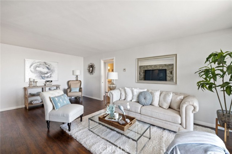 2 Bed Home for Sale in El Segundo, California