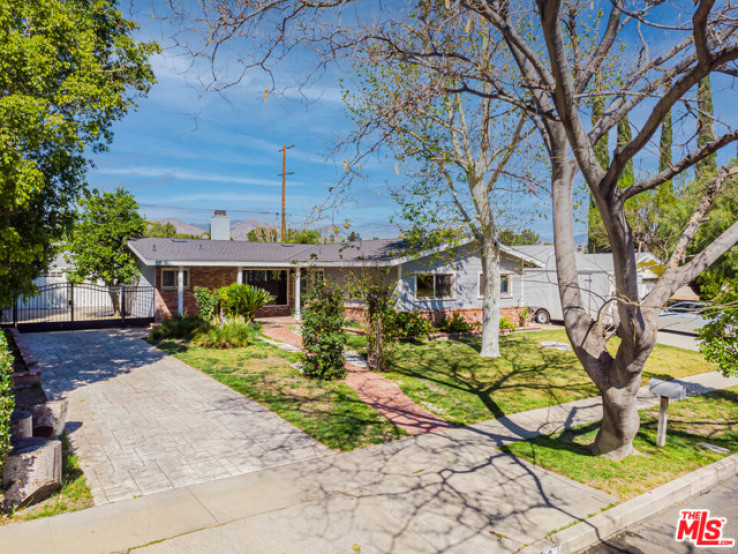 4 Bed Home for Sale in Granada Hills, California