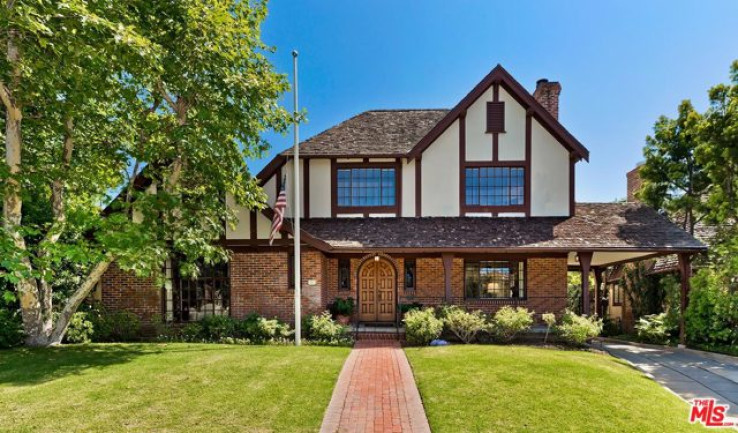 5 Bed Home for Sale in Santa Monica, California