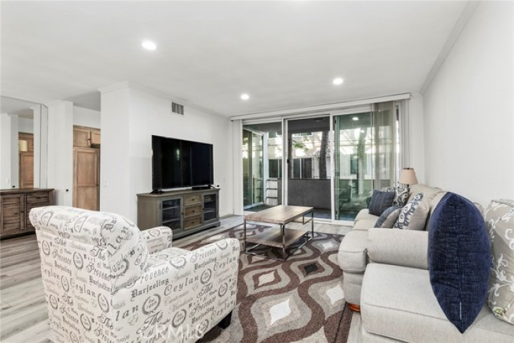 3 Bed Home for Sale in Sherman Oaks, California