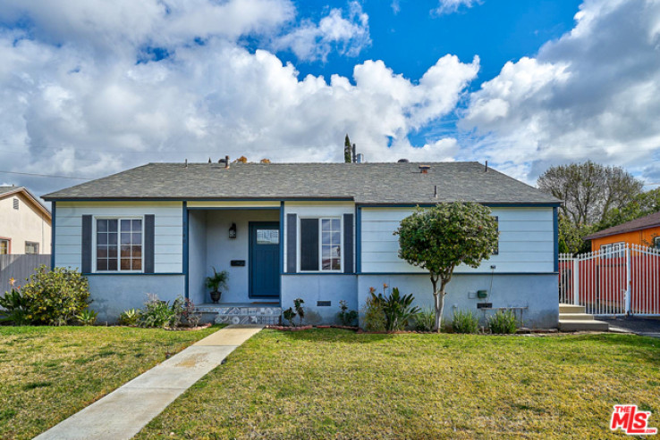 Residential Home in Lake Balboa