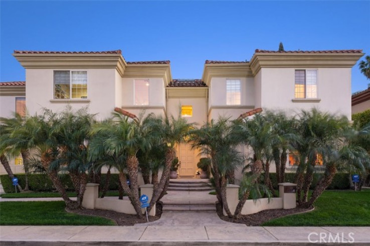 5 Bed Home for Sale in Encino, California