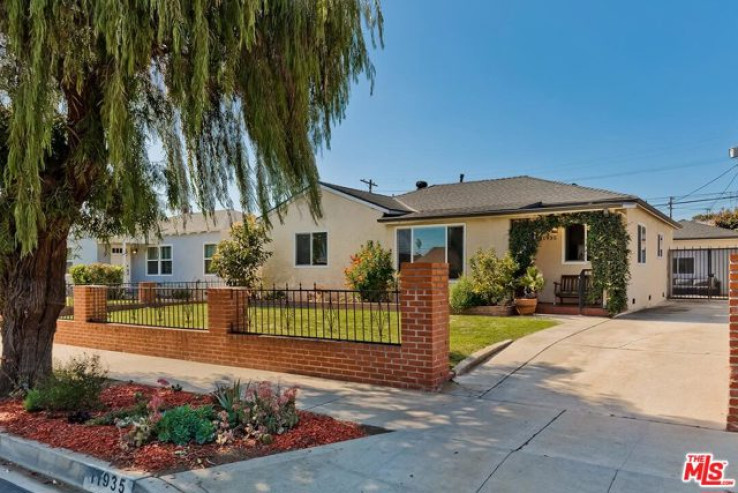 3 Bed Home for Sale in Culver City, California
