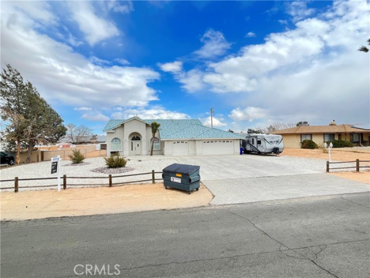 3 Bed Home for Sale in Apple Valley, California