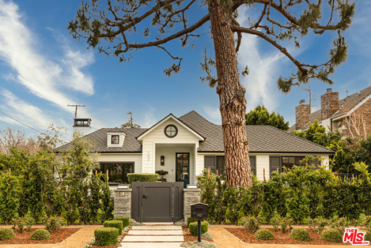 4 Bed Home for Sale in Burbank, California