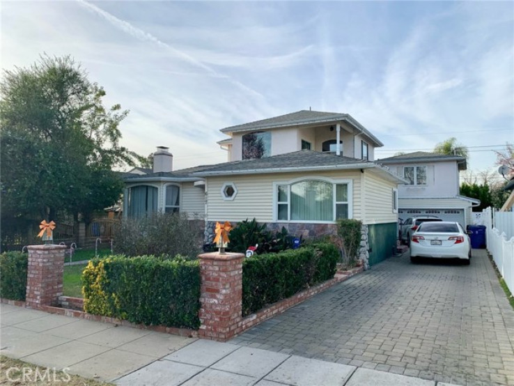 4 Bed Home for Sale in San Fernando, California