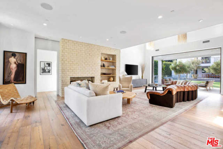 4 Bed Home for Sale in Los Angeles, California