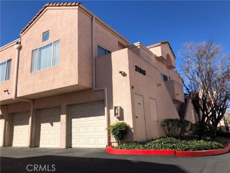 2 Bed Home for Sale in Newhall, California