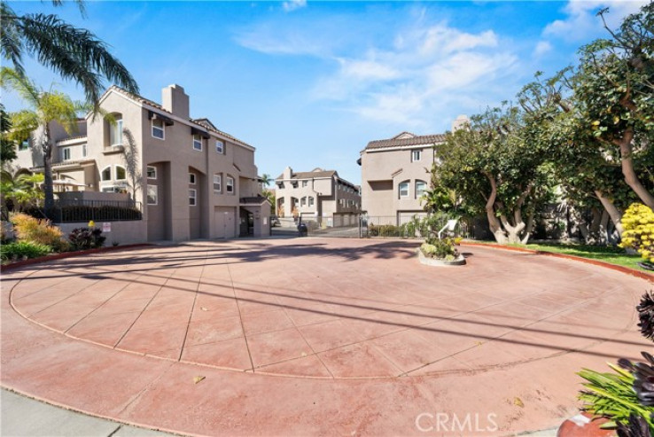 3 Bed Home for Sale in El Segundo, California