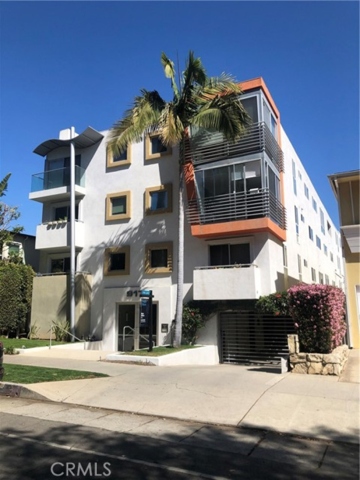 2 Bed Home for Sale in Santa Monica, California