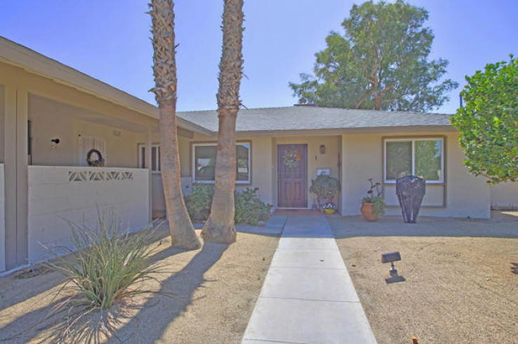 Residential Home in East Palm Desert