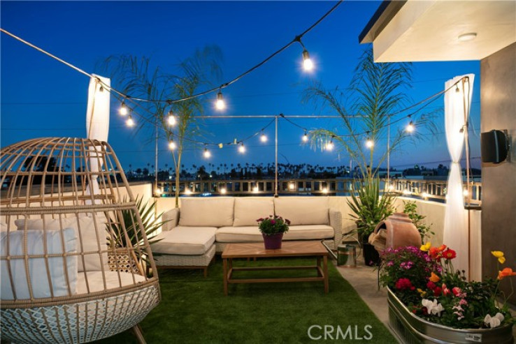2 Bed Home for Sale in Hollywood, California