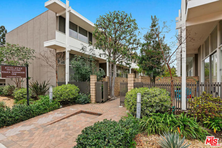 3 Bed Home for Sale in Burbank, California